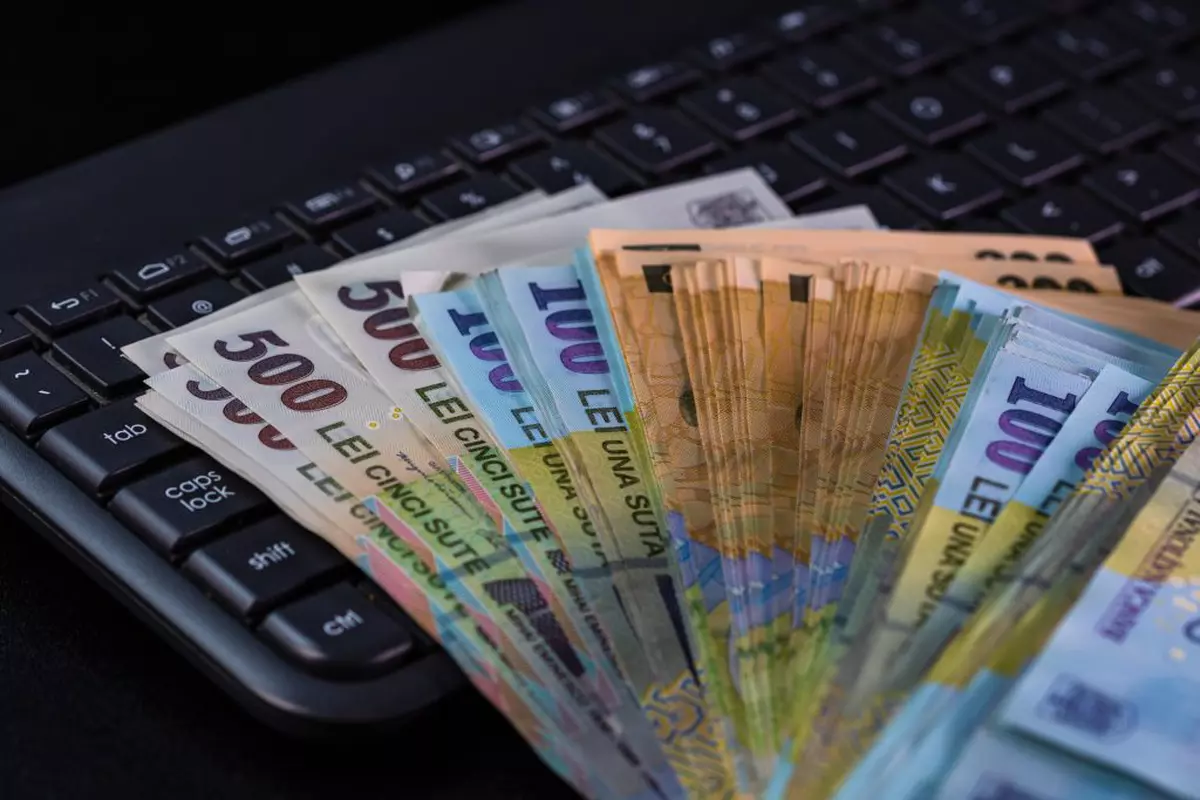 Cine sunt personalitățile care apar pe bancnotele românești actuale