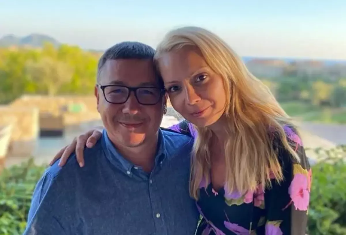Victor Ponta și Daciana Sârbu au participat la prima serbare a fiicei lor adoptate. Cum s-au pozat împreună