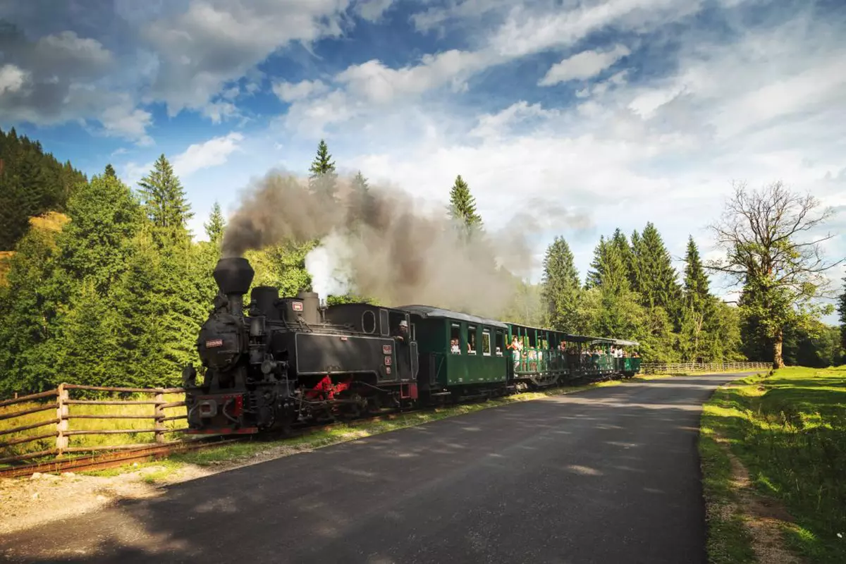 Trasee cu mocănița în România