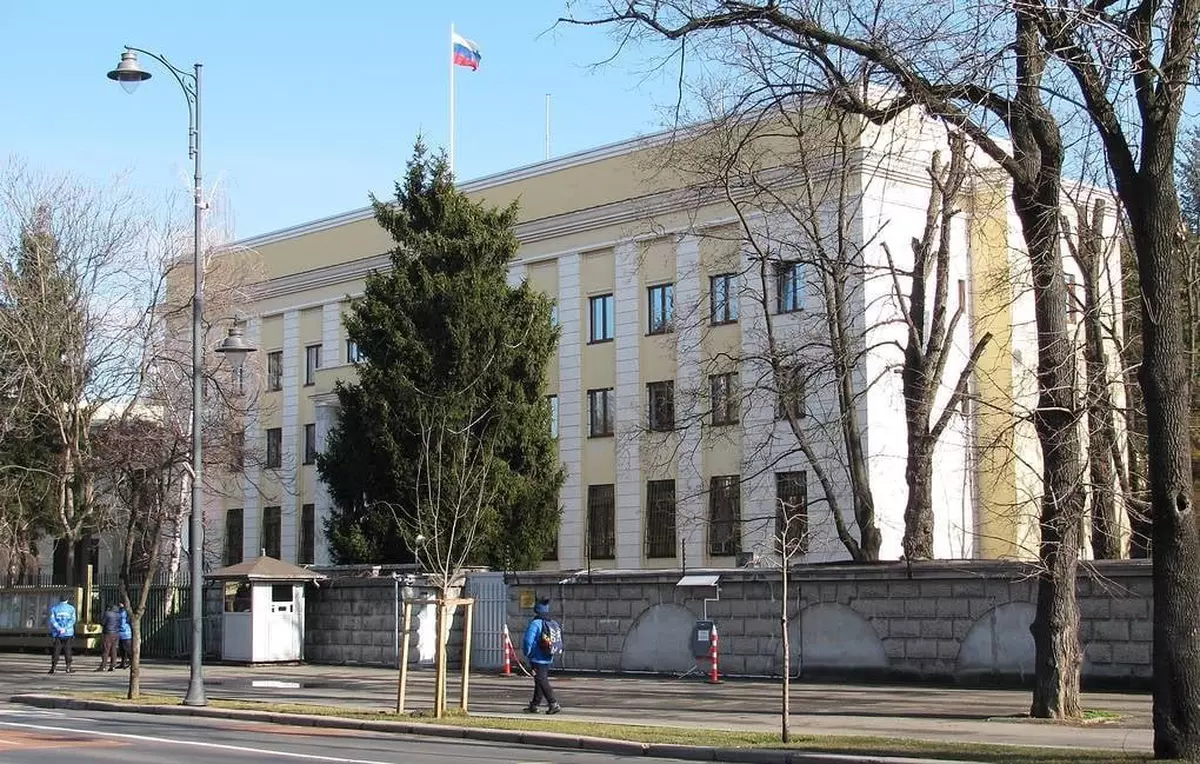 Plic suspect livrat la Ambasada Rusiei din București. SRI l-a preluat pentru analize