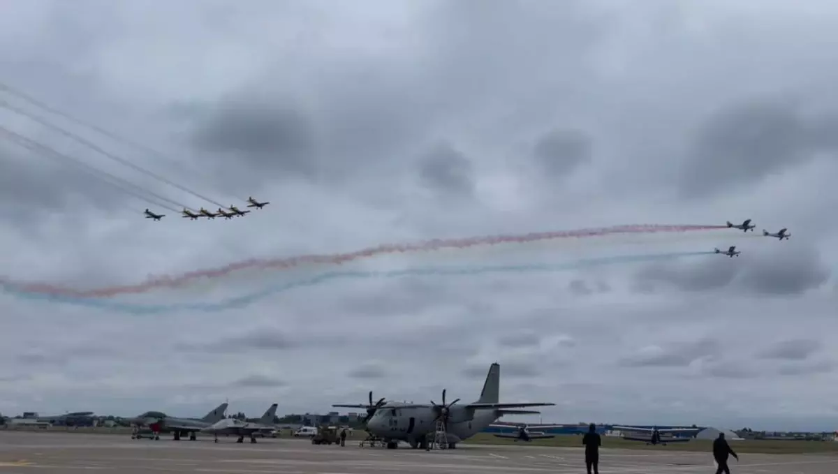 BIAS 2022. Acrobații pe cerul Capitalei în cel mai mare spectacol aerian din România