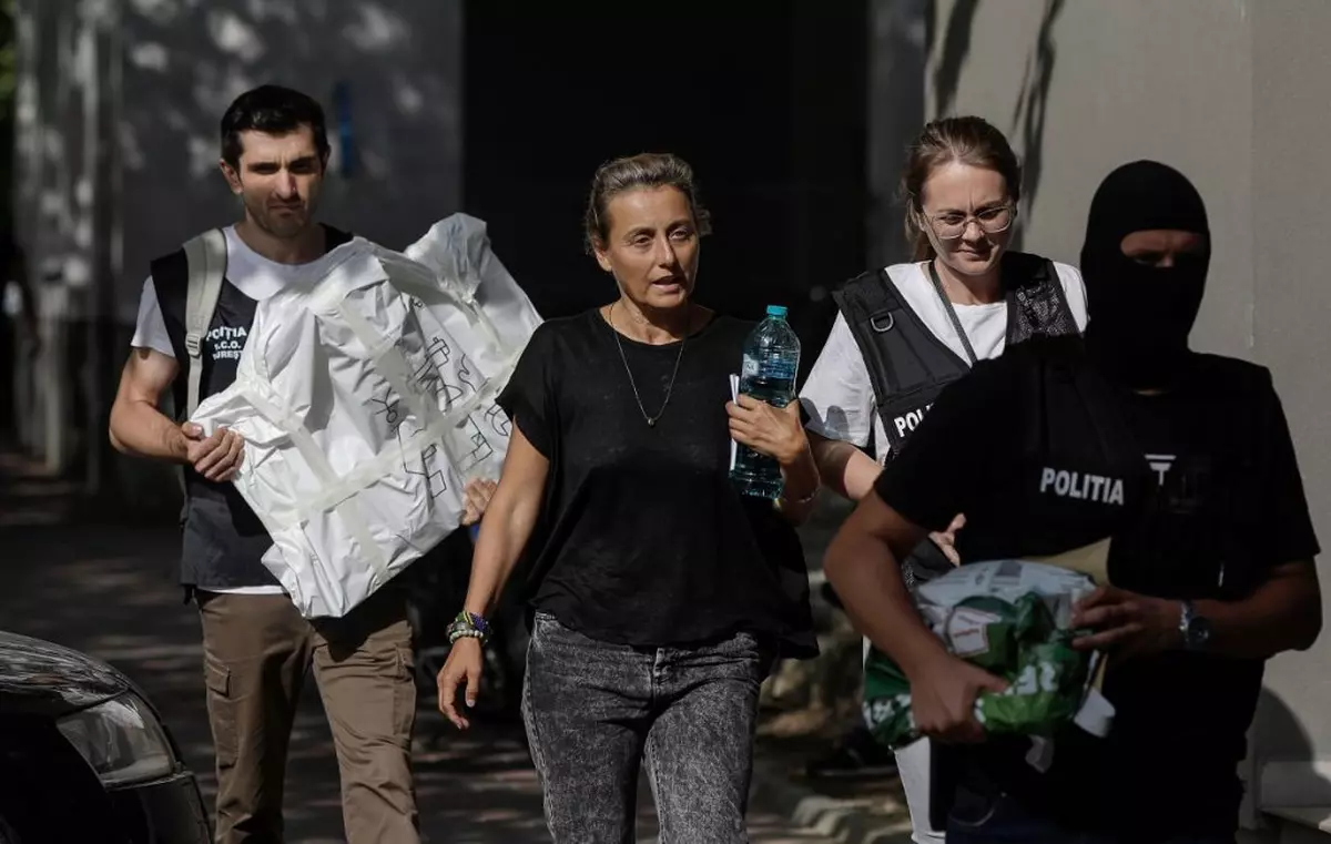 Mama lui Vlad Pascu, plasată în arest la domiciliu. Decizia este definitivă