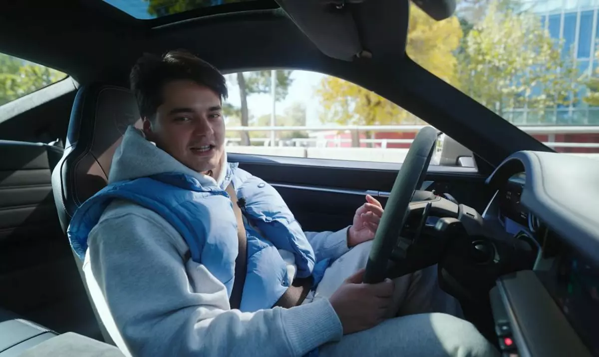 Cum arată mașina de 240.000 de euro a lui Selly. Și-a cumpărat Porsche 911 Turbo S