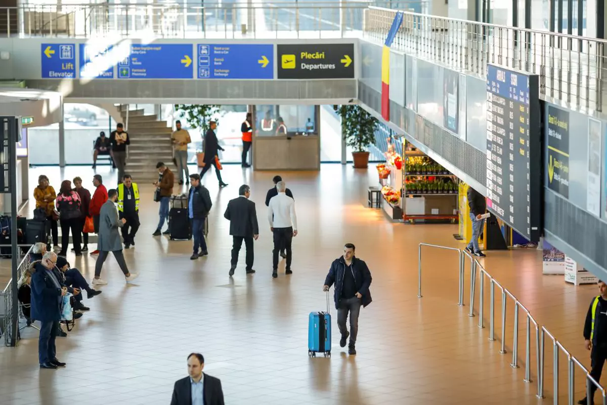 „Avarie importantă pe Aeroportul Otopeni. Sunt probleme cu aerul condiționat, zona de îmbarcări e cea mai afectată