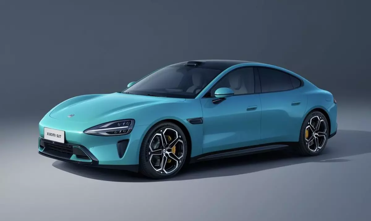 Producătorul chinez de smartphone-uri Xiaomi prezintă prima sa mașină electrică. Are viteză de accelerare și autonomie mai mari decât Tesla