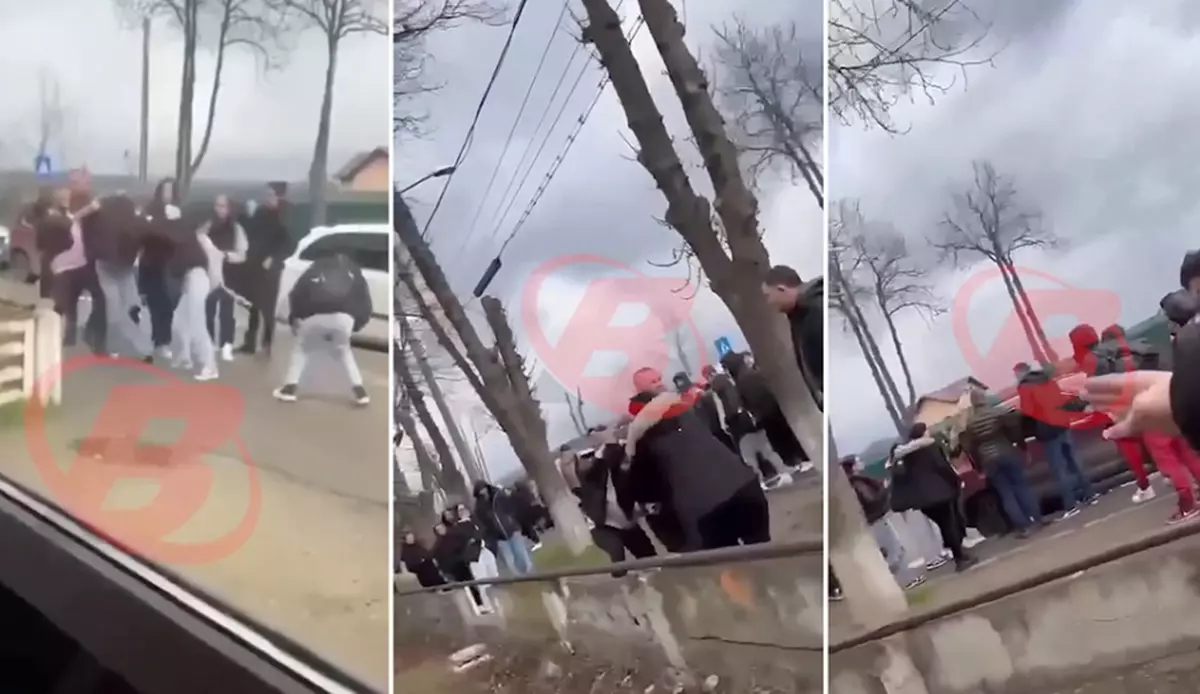 Scandal în fața unui liceu din Bârlad: două eleve s-au luat la bătaie, apoi s-au alăturat și mamele lor în altercație | VIDEO