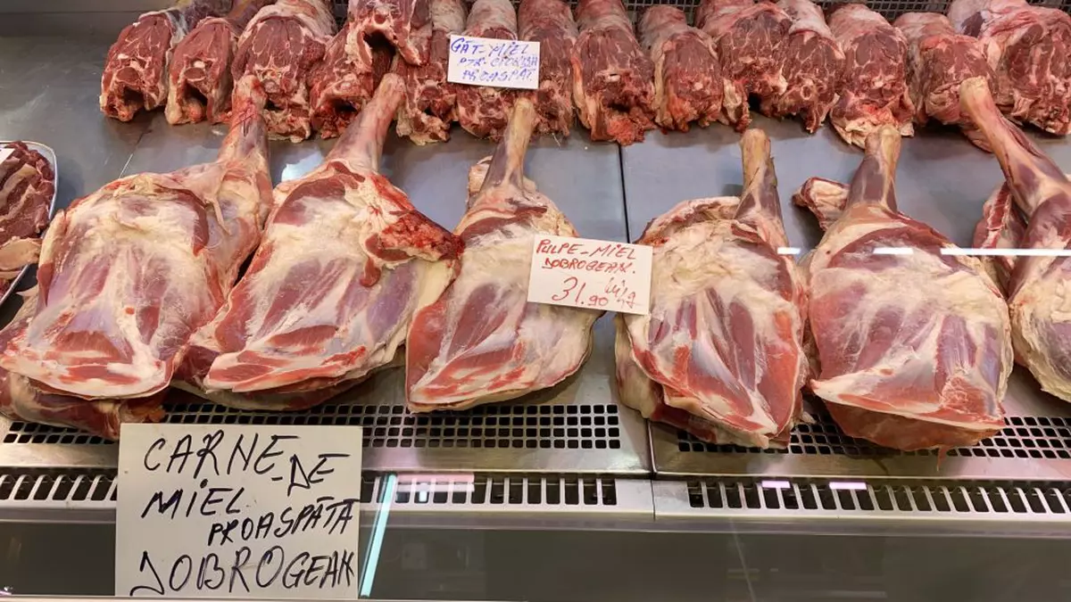 Cât costă un kilogram de carne de miel pentru Paște 2024? „Mielul dobrogean, mai bun de la an la an!