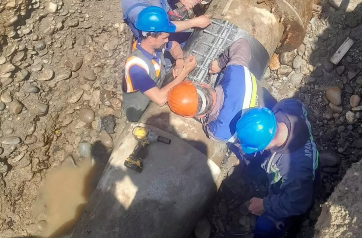 Avarie majoră la rețeaua de apă din Târgu Jiu. Peste 20.000 de locuitori au rămas fără apă
