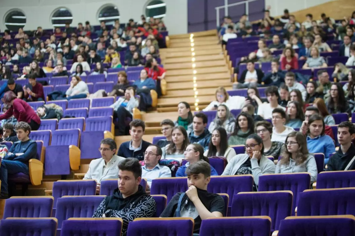 Topul primelor cinci universități din România, anunțat de Ministerul Educației: două din Cluj și trei din București