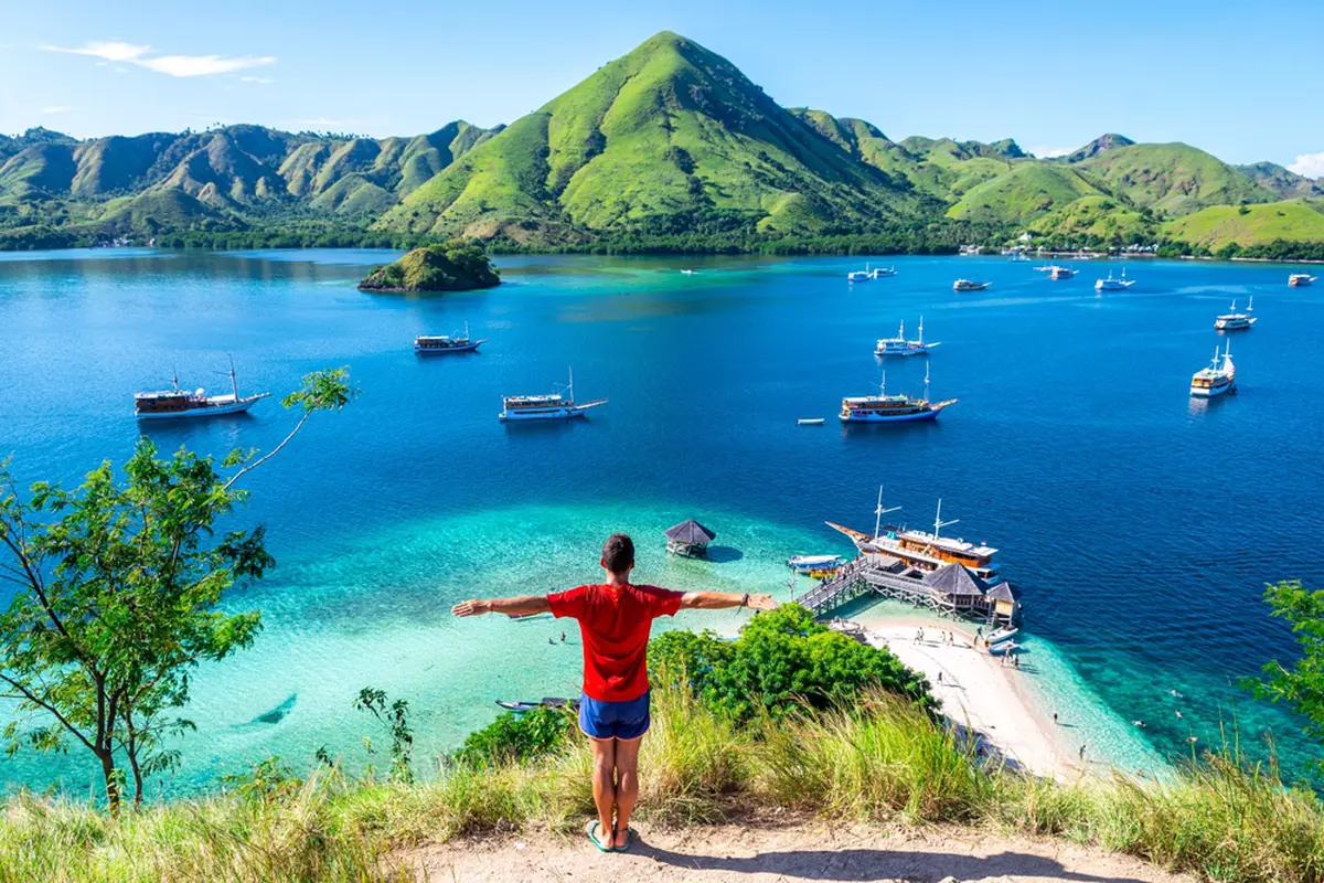 Curiozități despre Indonezia - Imagine din Parcul naţional Komodo - Insula Kelor