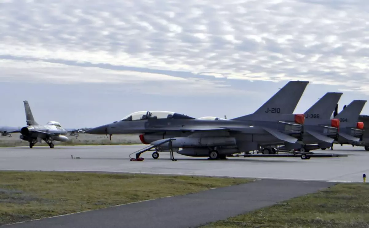 Avioane F-16 la baza aeriană Fetești Foto: Profimedia