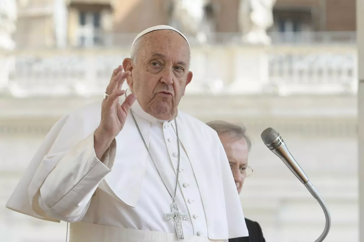 Răspunsul Papei Francisc în fața actorilor de comedie la întrebarea dacă „se poate râde de Dumnezeu?