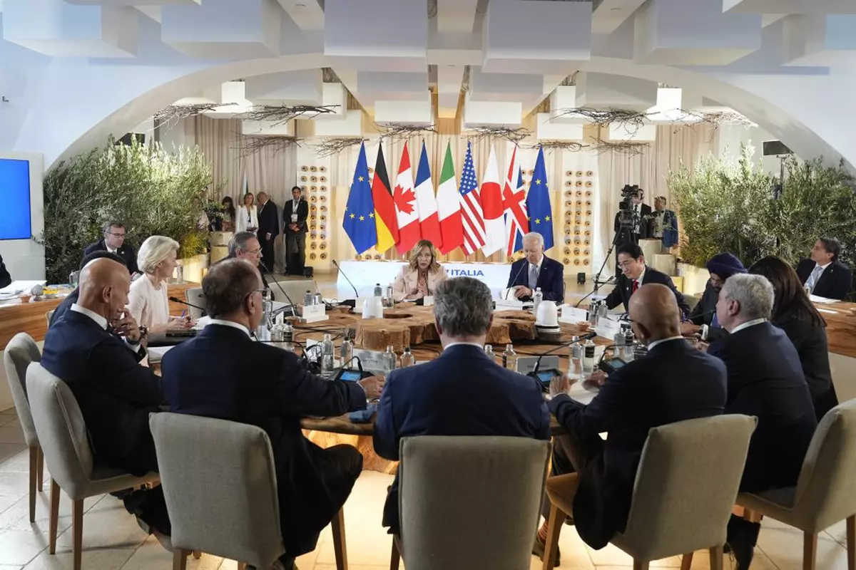 Președintele Joe Biden și liderii participă la evenimentul Parteneriatul pentru infrastructură și investiții globale în cadrul summitului G7, joi, 13 iunie 2024, în Borgo Egnazia, Italia Foto: Profimedia