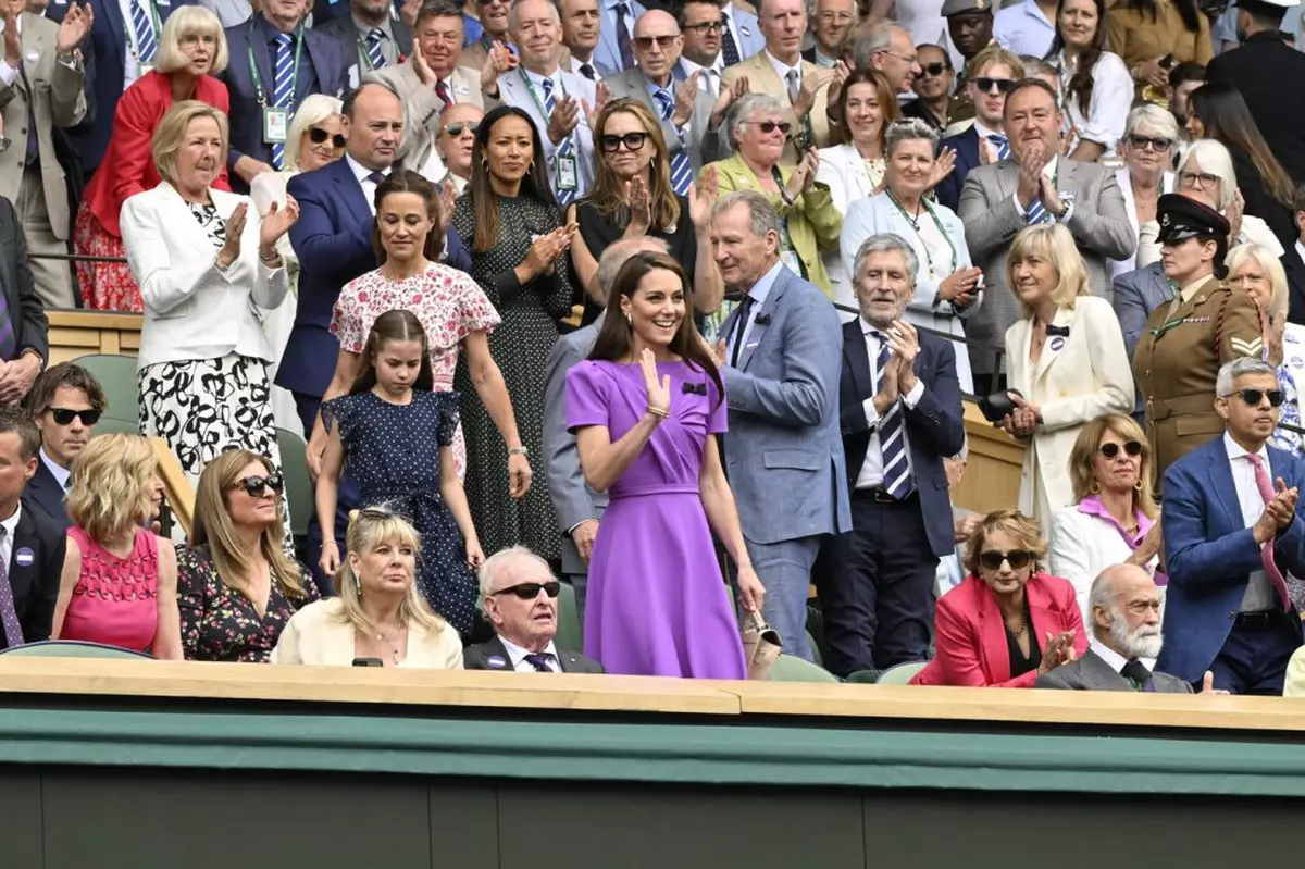 A doua apariție în public a lui Kate, după diagnosticul de cancer. Prințesa, primită cu urale la Wimbledon