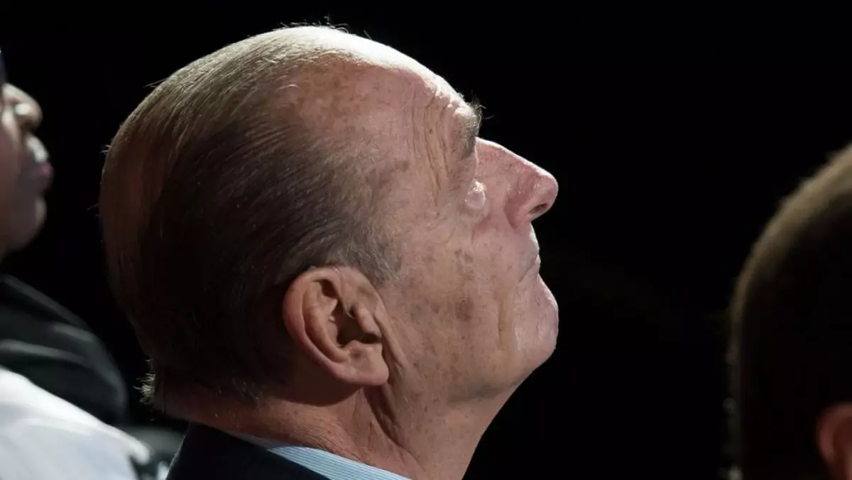 Cum au alimentat banii negri din Africa puterea liderilor politici din Franța. Trei evenimente controversate relatate de mâna dreaptă a lui Jacques Chirac