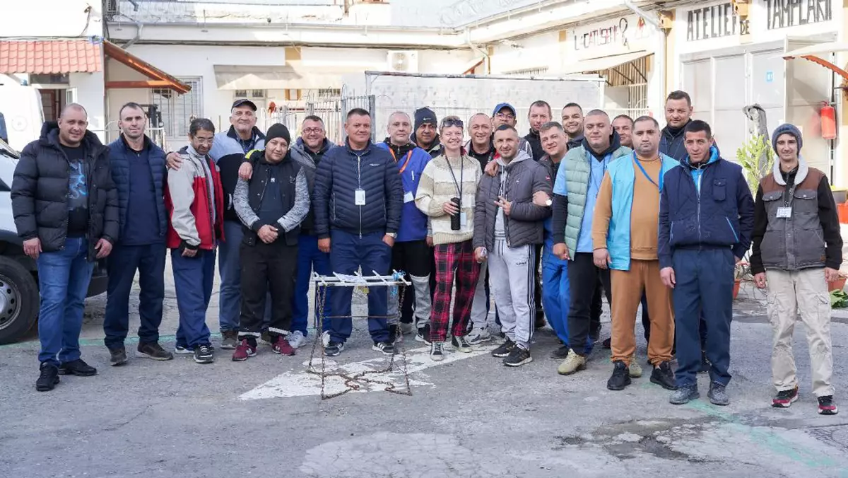 32 de deținuți au „ieșit din cutie și au făcut artă la Timișoara. Proiectul artistic „Out of the Box promovează incluziunea socială