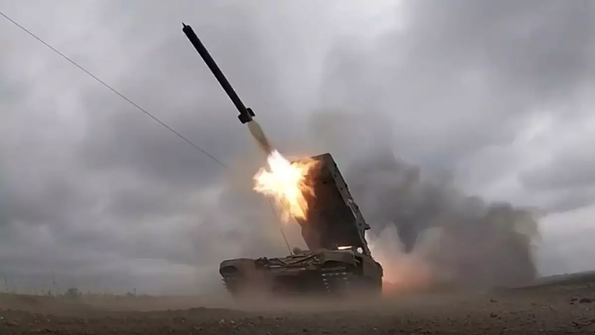 Temutul aruncător de flăcări termobaric TOS-1A Solntsepek al lui Vladimir Putin