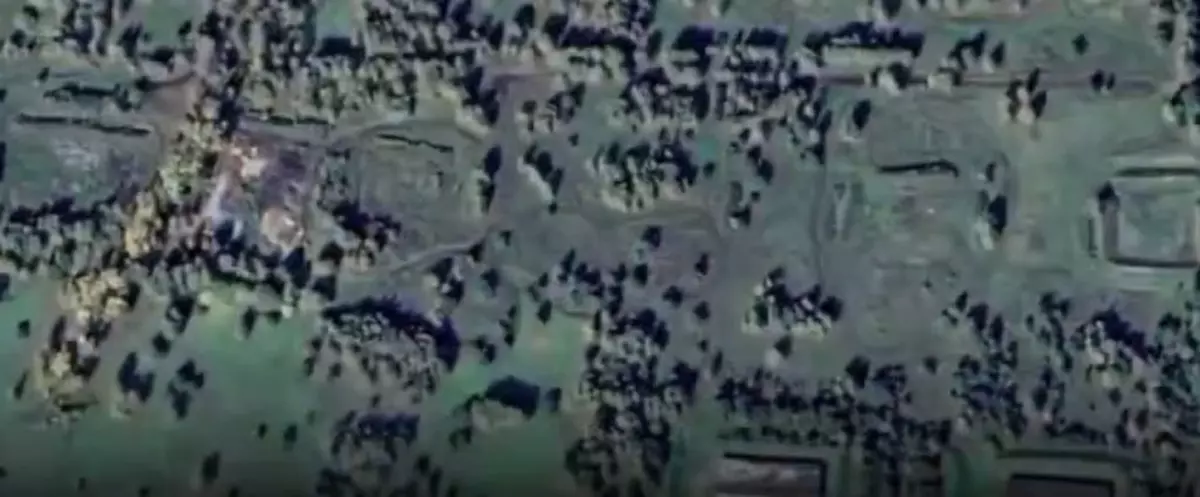 Fotografii din satelit cu depozitele rusești de obuze Sursă: X/ Just BeCause