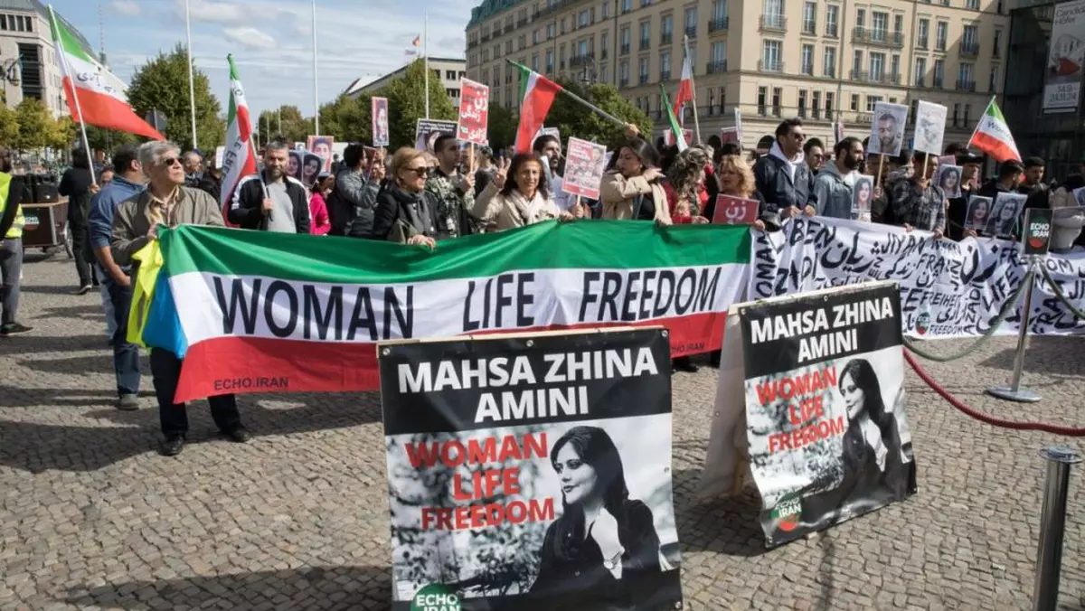 Femeile din Iran care sfidează hijabul vor avea parte de tratament la o clinică specializată