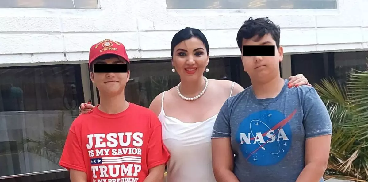 Adriana Bahmuțeanu și cei doi copii