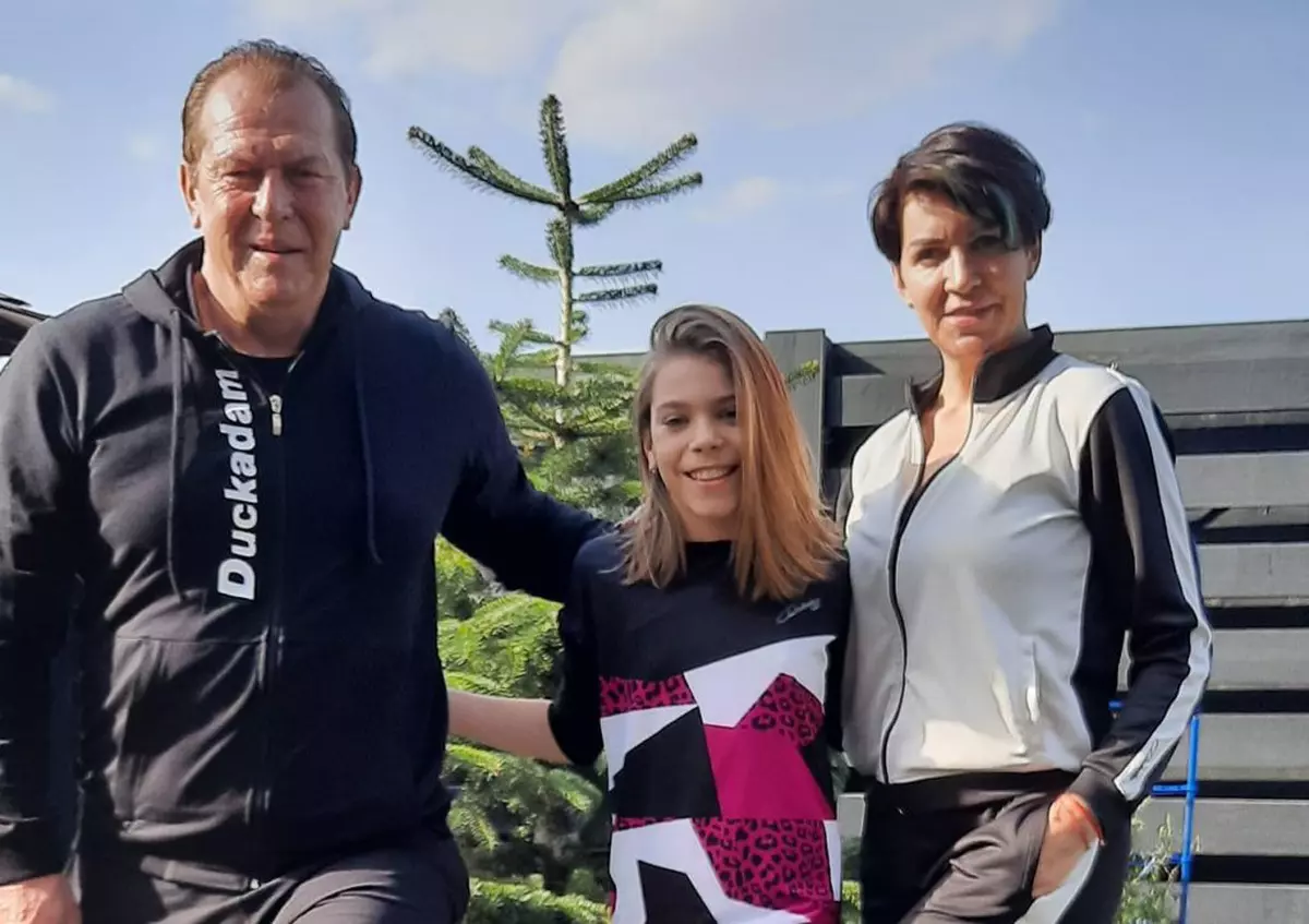 Povestea de dragoste dintre Helmut Duckadam și soția lui, Alexandra, mai tânără cu 20 de ani. „Atunci se scria că umblă după banii mei. Mama mea a luat-o deoparte și a întrebat-o