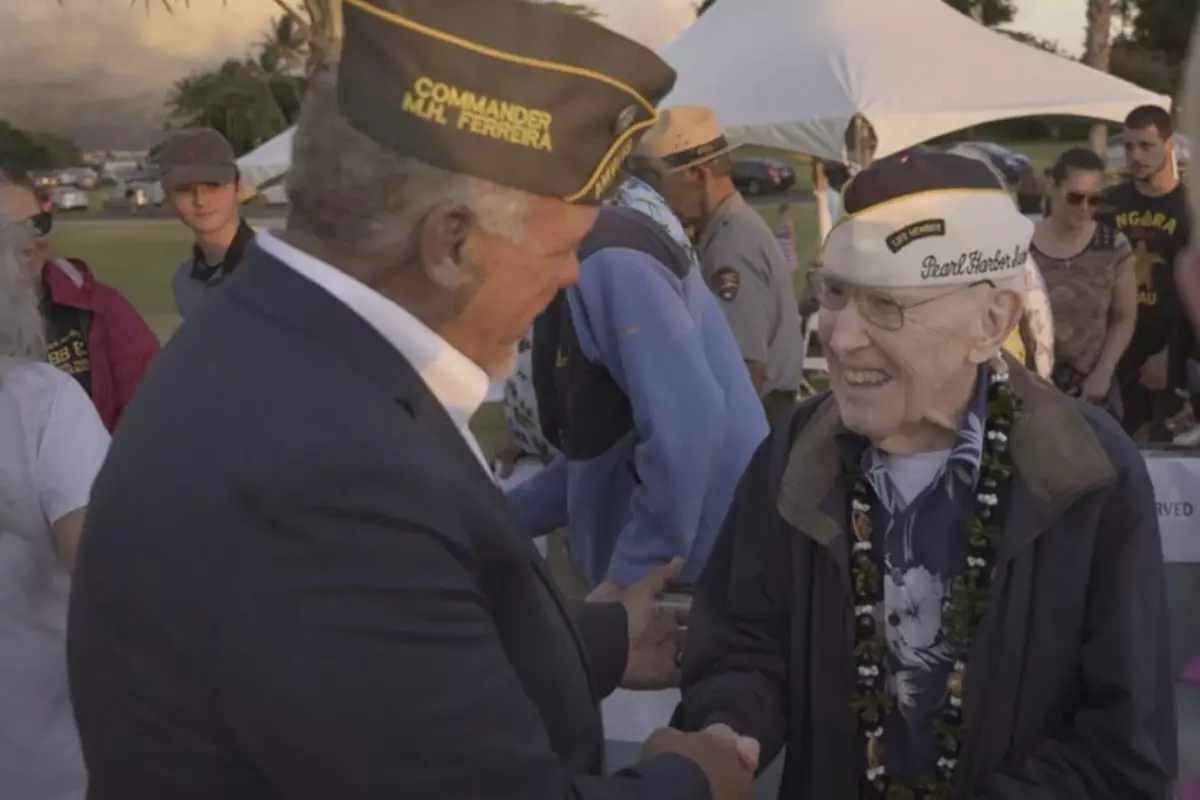 Cel mai în vârstă supraviețuitor al atacului de la Pearl Harbor a murit. Warren Upton avea 105 ani