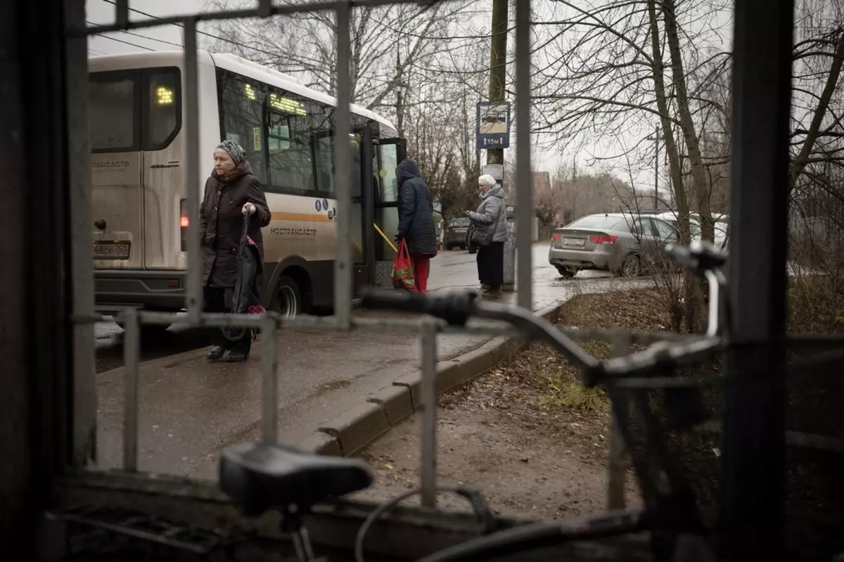Stație de autobuz într-o localitate din regiunea Moscova Foto: Profimedia