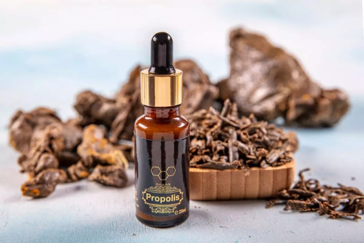 Propolis - Ce beneficii are pentru sănătate