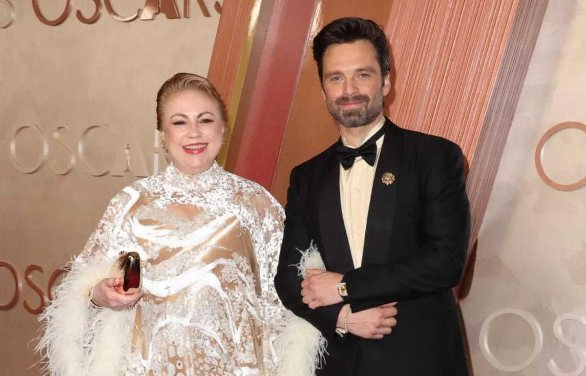 Sebastian Stan, cu mama lui, Georgeta Orlovschi