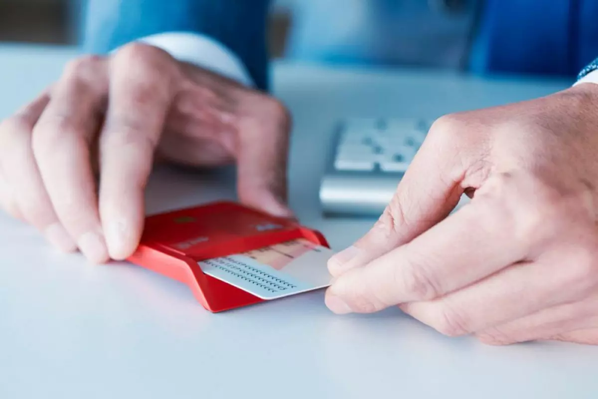 Cartea electronică de identitate