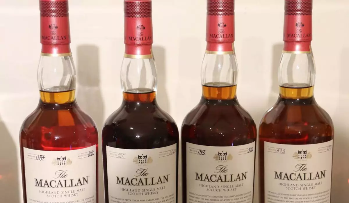 Sticle de whisky