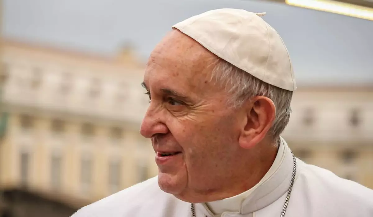 3 februarie 2016. Portretul Papei Francisc, Jorge Bergoglio, în timpul turului din Piața Sf. Petru.