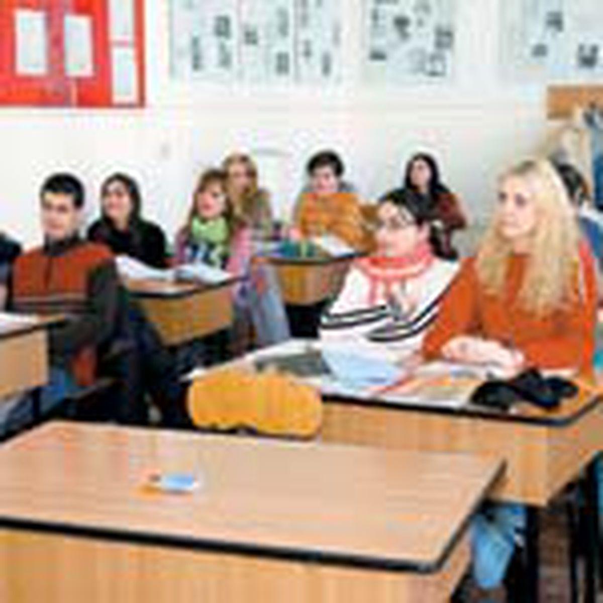 Elevii Peste 18 Ani Vor Primi Din Nou Alocatia De Stat Stiri Libertatea Libertatea