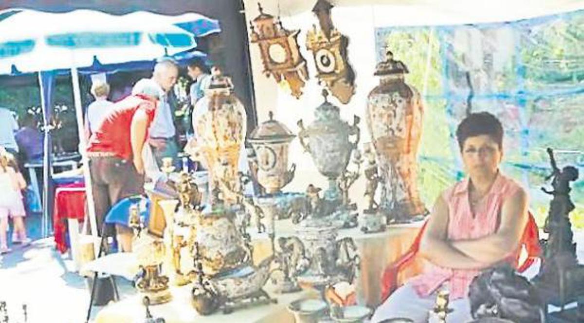 Mașini de epocă și anticari, la Obor