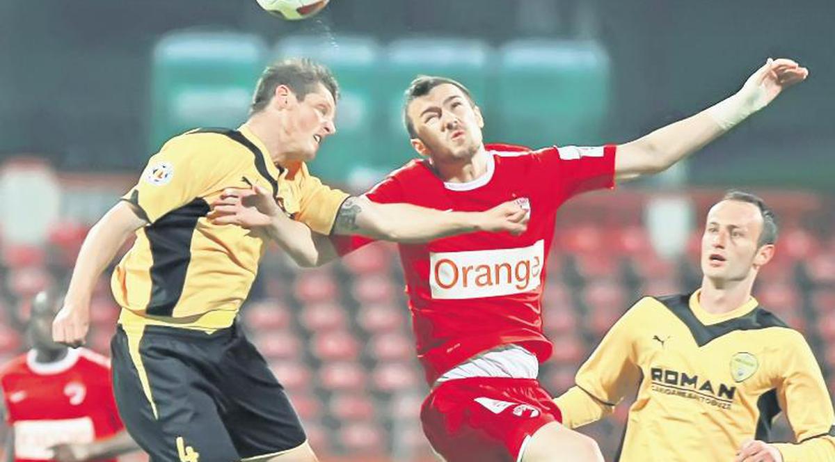 La capătul unui meci nebun, Dinamo a câștigat in extremis în fața Brașovului, scor 2-1