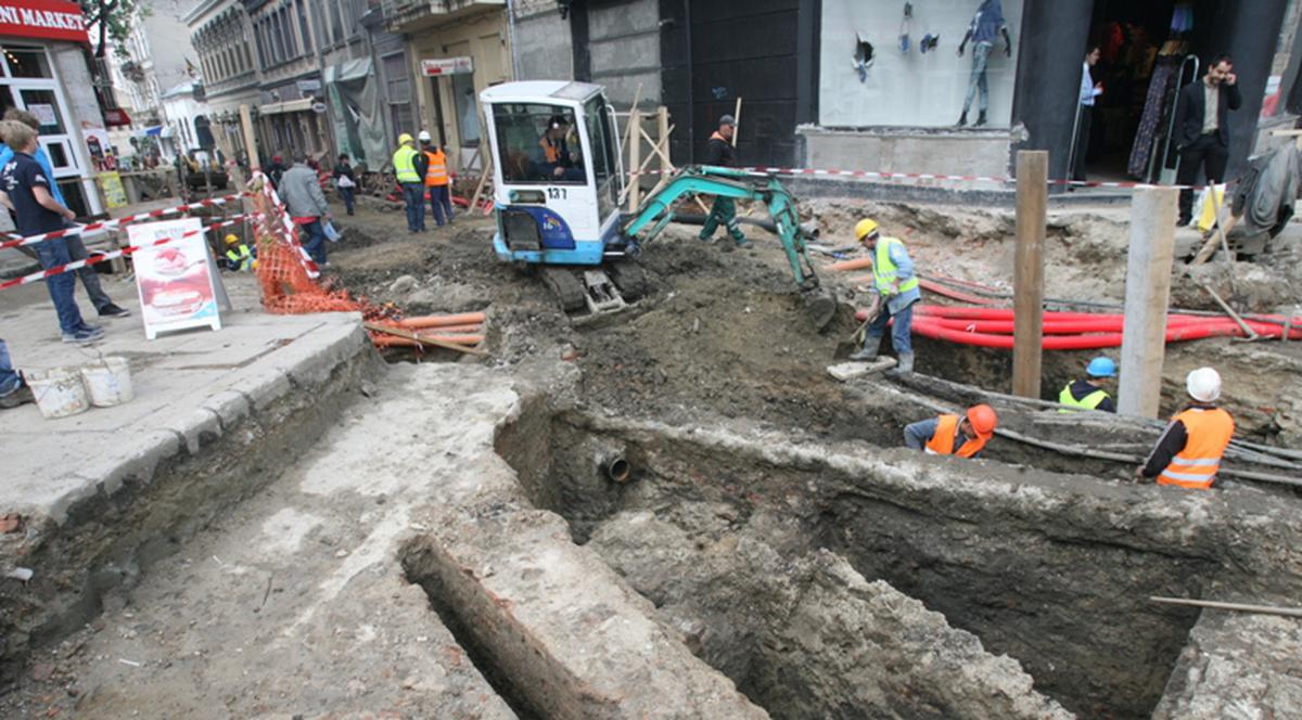 Ia uite ce au mai descoperit în centrul istoric al Capitalei!