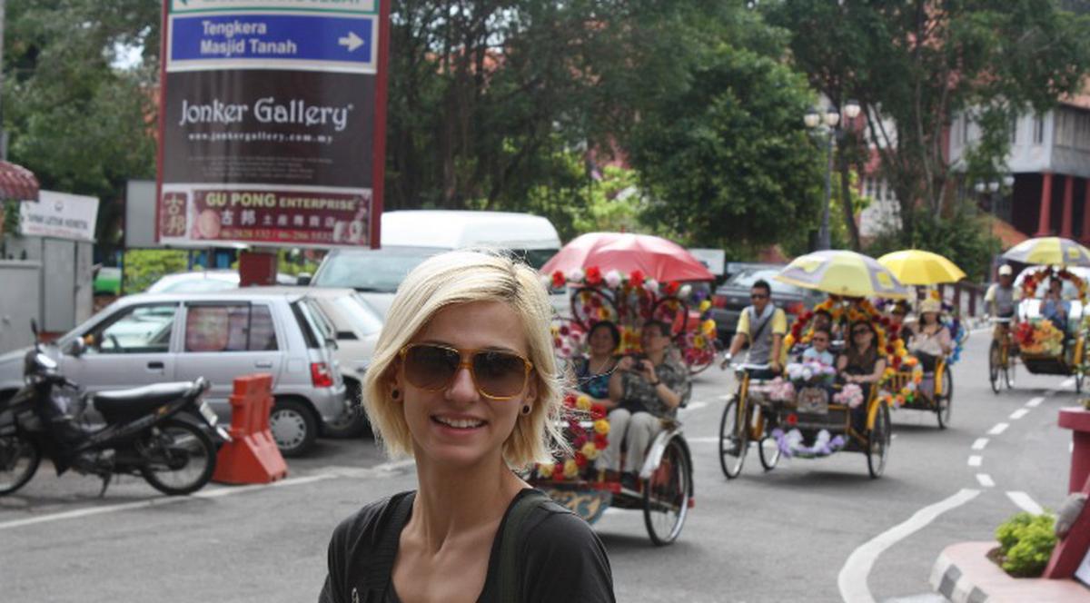 Dana Rogoz scrie din India despre aventurile prin care trece