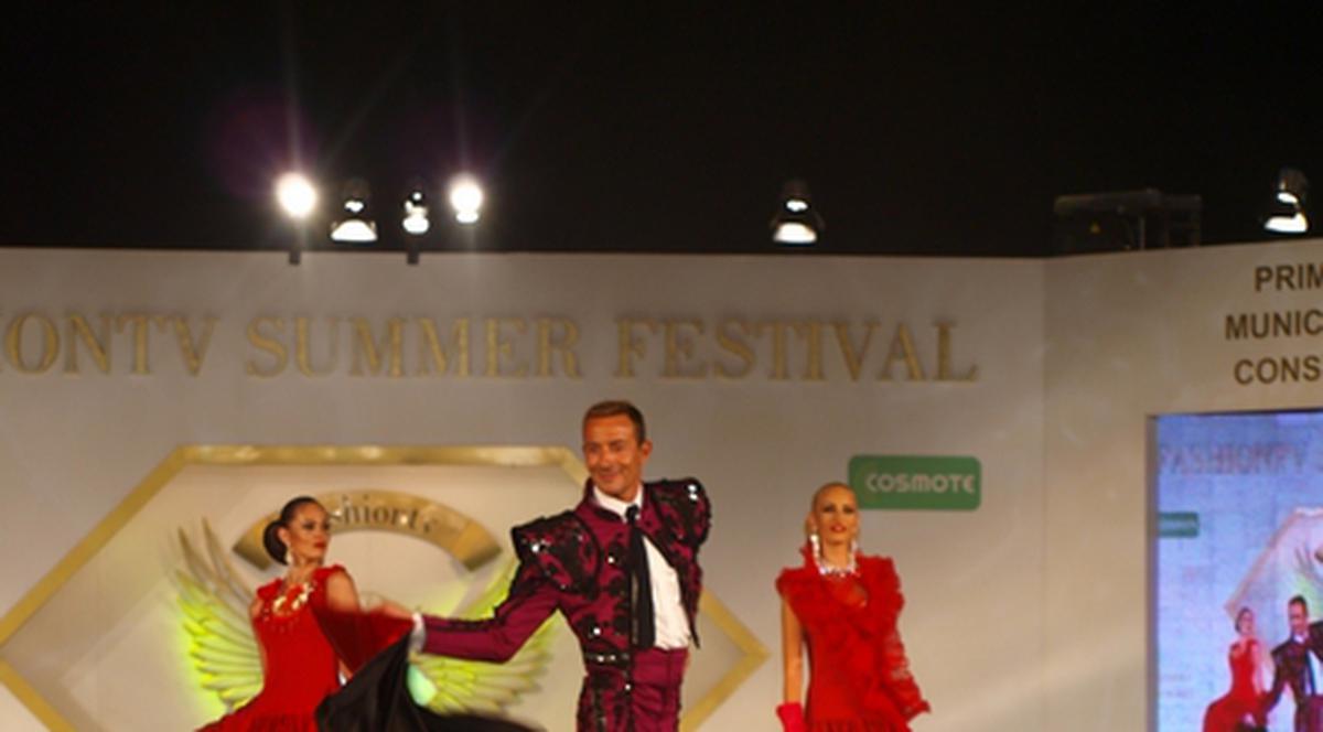 Mama lui Mazăre și-a admirat fiul pe podiumul de modă: ”Ce mândrețe de băiat am!”