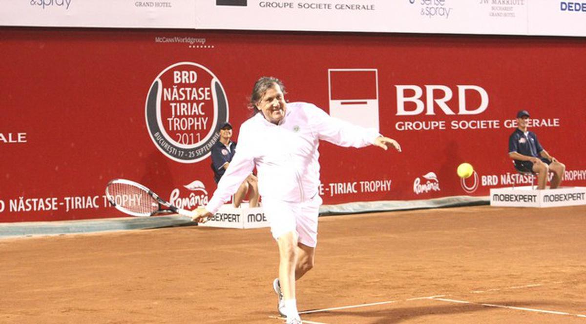 Foto | Ilie Năstase, Yannick Noah, Younes El Ayanoui şi Mansour Bahrami, show pe terenul de tenis
