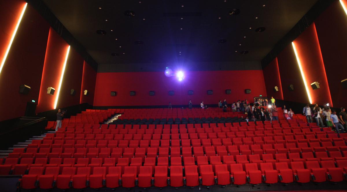 Vezi aici cum arată cel mai nou cinematograf din Bucureşti