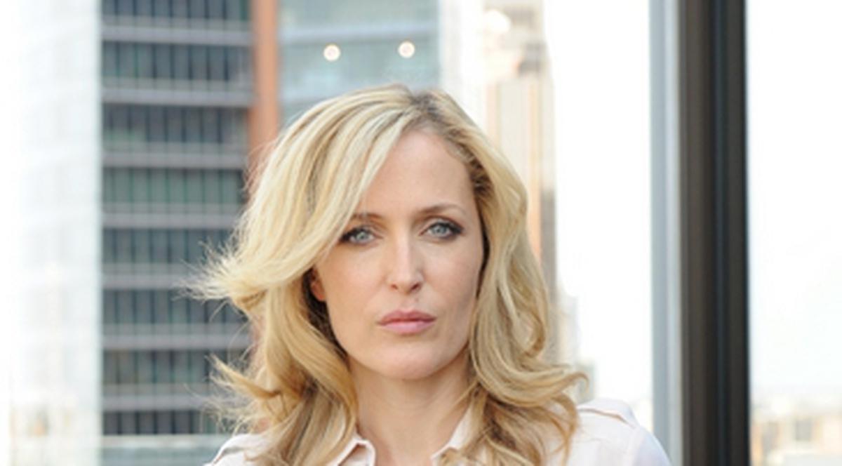 Foto | Cât de mult s-a schimbat Gillian Anderson de pe vremea când era în X Files!
