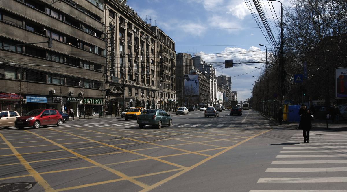 Pe Magheru se va circula doar pe o bandă