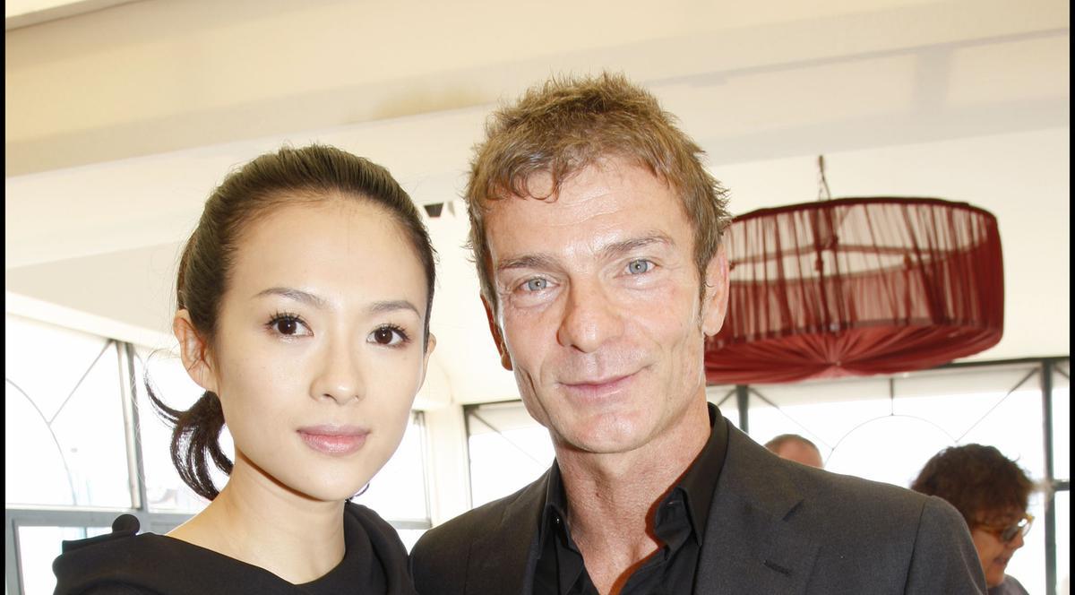 Cel mai misterios milionar din lume s-a născut în România. Citeşte povestea lui senzaţională! 