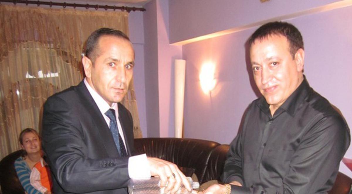 De Kurban Bayram, Sărbătoarea Sacrificiului, musulmanii se stropesc cu parfum şi sărută mâna celor mai în vârstă 