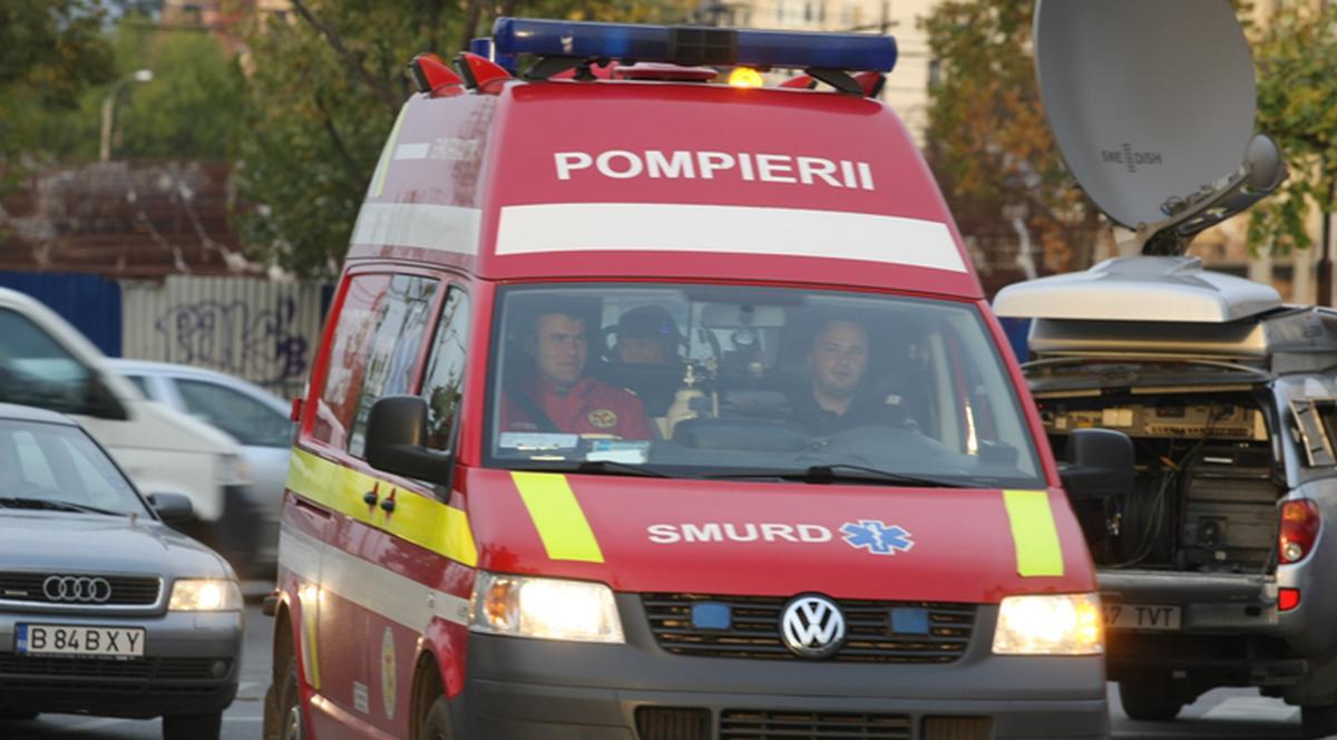 Noi violenţe în fotbal! Arbitru bătut cu pumnii şi picioarele