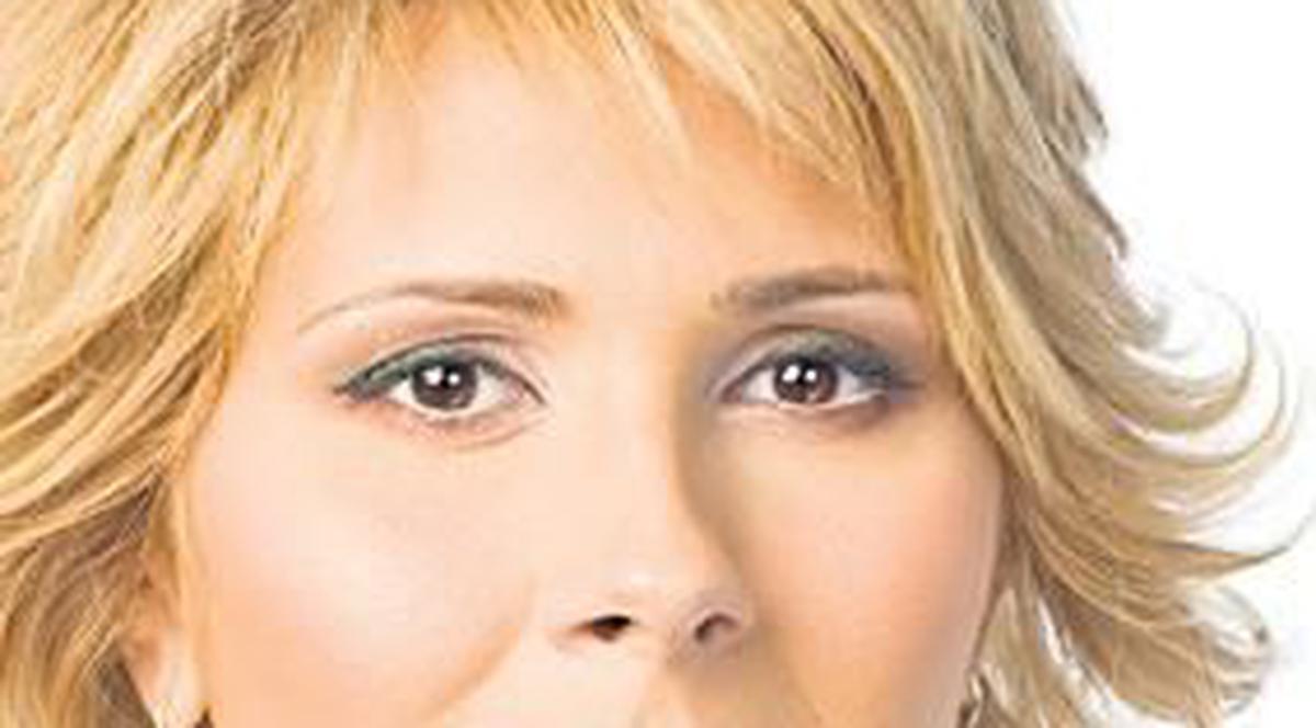 Mai ţineţi minte cum arăta Alessandra Stoicescu acum 18 ani?