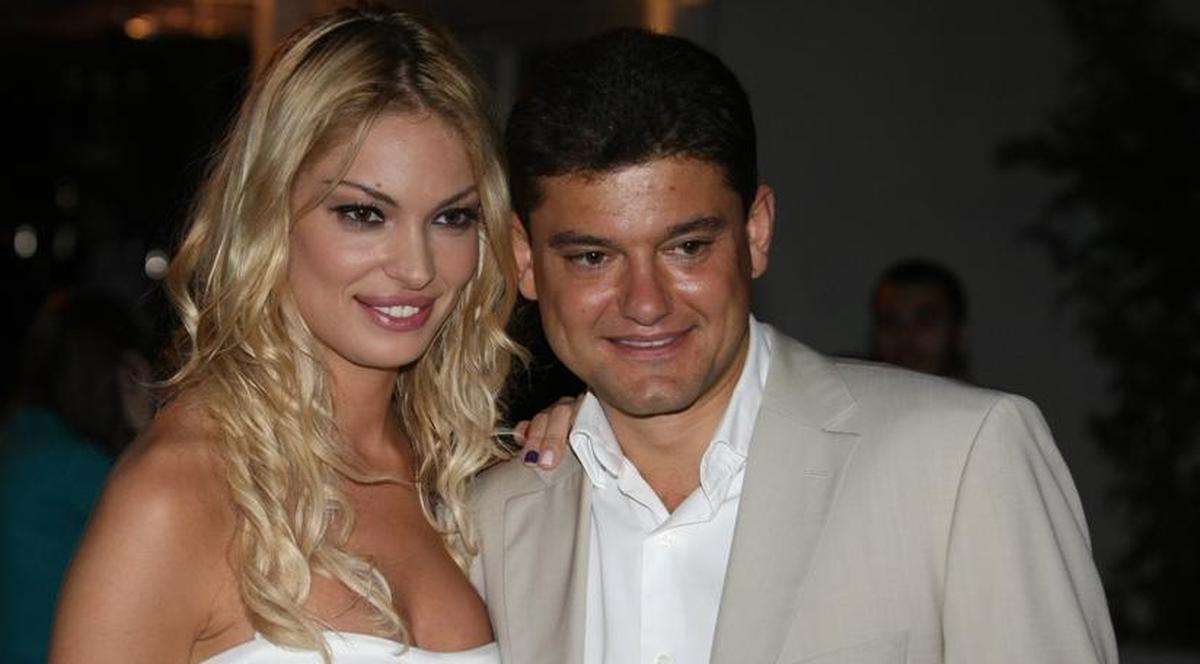 Valentina Pelinel împlineşte azi 31 de ani. Iată ce cadou a primit de la soţul ei! FOTO
