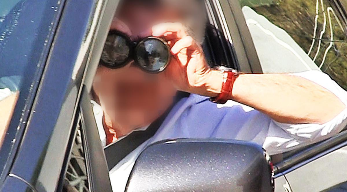 Ghici cine e super vedeta care se benoclează la tine? | FOTO