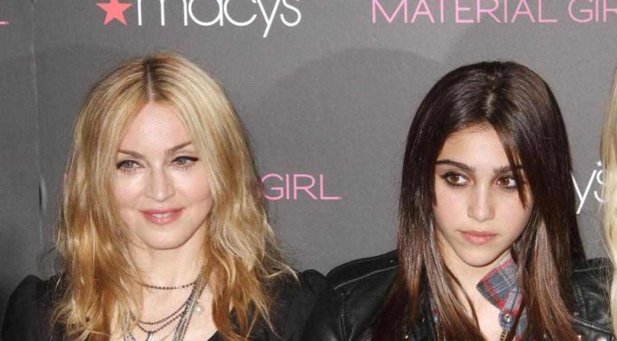 Fiica Madonnei se ruşinează cu mama ei! Află motivele!