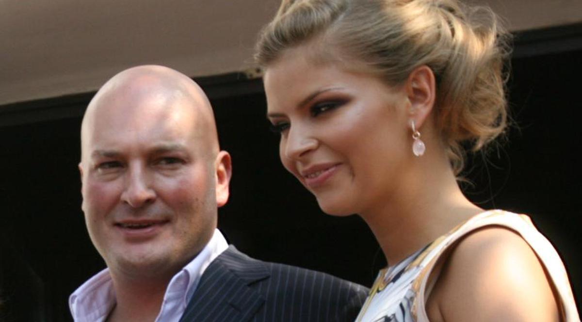 Paszkany şi iubita lui şi-au achiziţionat tablouri scoase la licitaţie